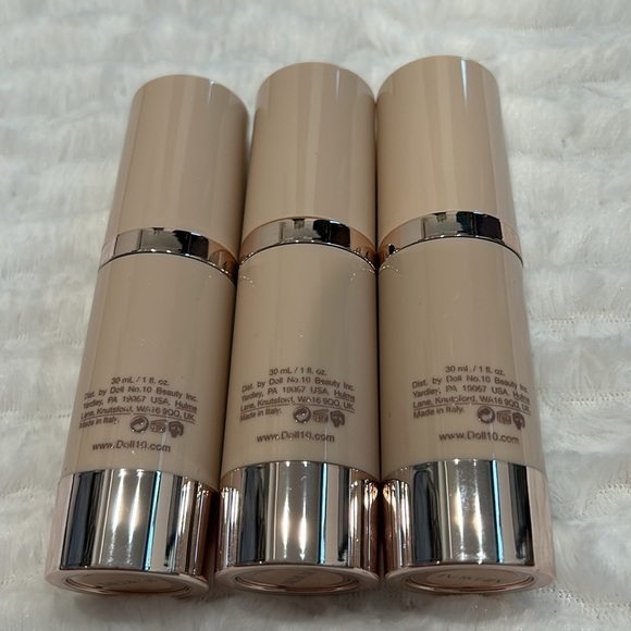 Doll 10 set of 2 HydraLux Smoothing Foundation Color Medium new 1 fl oz lot - Picture 4 of 5